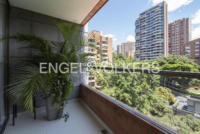Apartamento de 3 alcobas en venta en La Florida, Medellín, 190 m² · foto 7 de 19