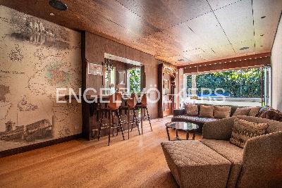 Casa de 5 alcobas en venta en El Poblado, Medellín, 909 m² · foto 6 de 20