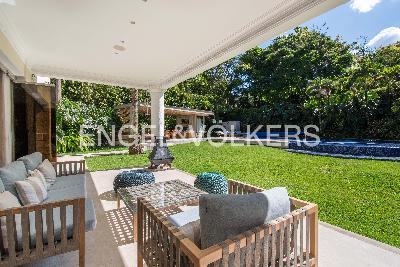 Casa de 5 alcobas en venta en El Poblado, Medellín, 909 m² · foto 10 de 20