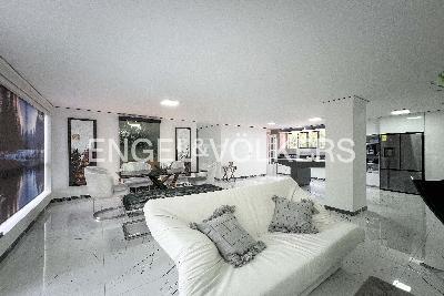 Apartamento de 3 alcobas en arriendo en Los Balsos, Medellín, 126 m² · foto 3 de 13
