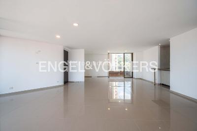 Apartamento de 4 alcobas en venta en Zuñiga, Medellín, 218 m² · foto 2 de 17