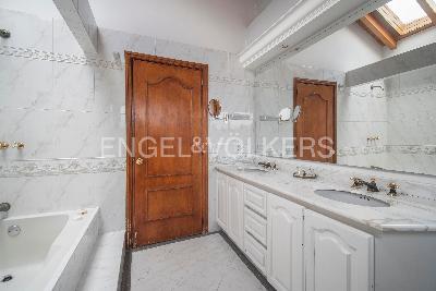 Casa de 4 alcobas en venta en Sotileza, Bogotá, 290 m² · foto 8 de 18