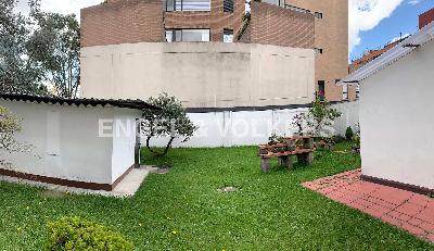 Casa de 5 alcobas en venta en Pasadena, Bogotá, 514 m² · foto 4 de 14