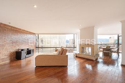 Apartamento de 3 alcobas en venta en Cerros De Niza, Bogotá, 163 m² · foto 1 de 20