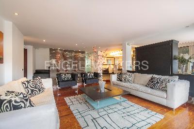 Casa de 4 alcobas en venta en Cerros De Suba, Bogotá, 737 m² · foto 2 de 19