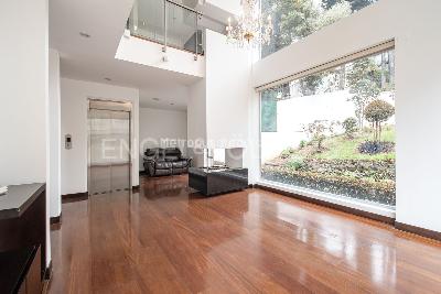 Casa de 3 alcobas en venta en Sotileza, Bogotá, 318 m² · foto 2 de 20