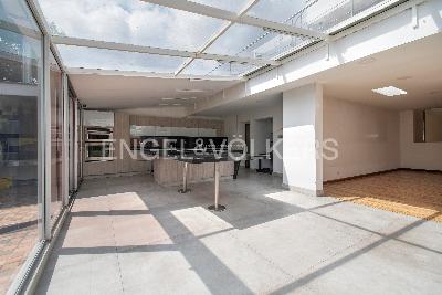 Casa de 4 alcobas en venta en Niza, Bogotá, 957 m² · foto 5 de 17