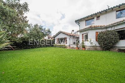 Casa de 4 alcobas en venta en Cerros De Niza, Bogotá, 944 m² · foto 8 de 18