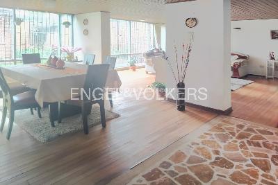 Apartamento de 3 alcobas en venta en La Castellana, Bogotá, 199 m² · foto 5 de 13