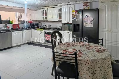 Casa de 5 alcobas en venta en Niza, Bogotá, 408 m² · foto 3 de 18
