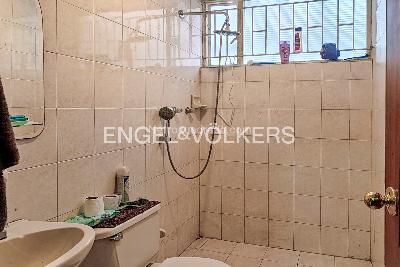 Casa de 5 alcobas en venta en Niza, Bogotá, 408 m² · foto 9 de 18
