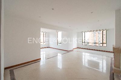 Apartamento de 3 alcobas en venta en Calatrava, Bogotá, 191 m² · foto 2 de 17