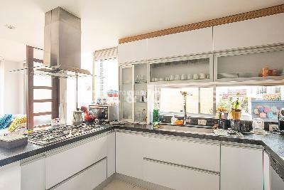 Casa de 3 alcobas en venta en Cerros De Suba, Bogotá, 311 m² · foto 6 de 19