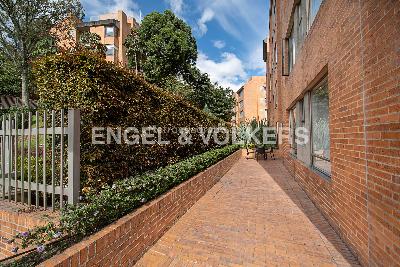 Apartamento en venta en Cerros De Niza, Bogotá · foto 4 de 19