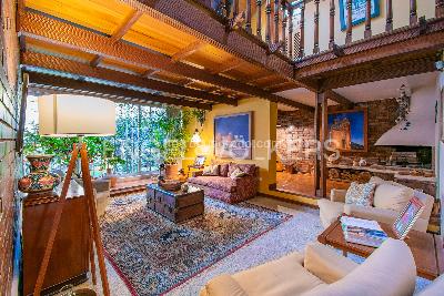Casa de 5 alcobas en venta en Niza, Bogotá, 509 m² · foto 2 de 20