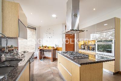 Apartamento de 3 alcobas en venta en Cerros De Suba, Bogotá, 284 m² · foto 8 de 20