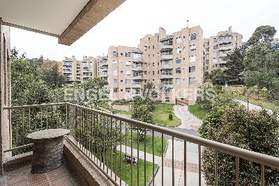 Apartamento de 3 alcobas en venta en Cerros De Suba, Bogotá, 284 m² · foto 14 de 20