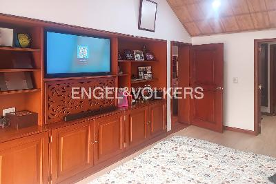 Casa de 5 alcobas en venta en Niza, Bogotá, 384 m² · foto 8 de 19