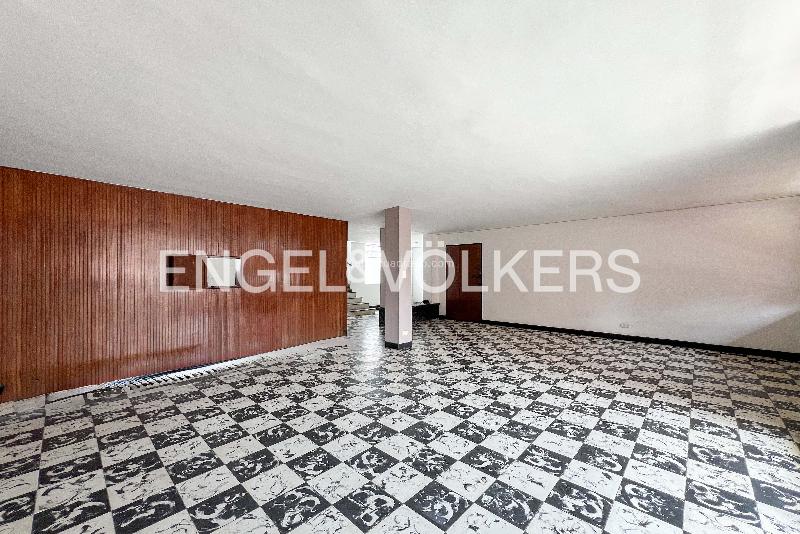 Casa independiente de 5 Alcobas con espacios abiertos en Laureles - 2