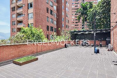 Apartamento de 2 alcobas en venta en La Florida, Medellín, 155 m² · foto 11 de 19