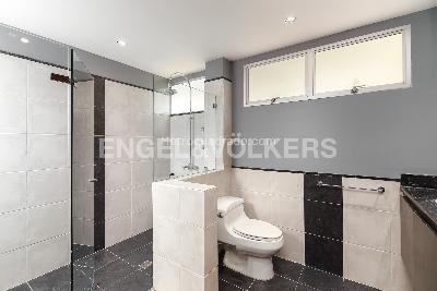 Casa de 4 alcobas en venta en Loma Del Escobero, Medellín, 378 m² · foto 13 de 18