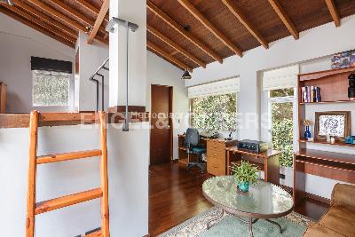 Casa de 4 alcobas en venta en Loma Del Escobero, Medellín, 378 m² · foto 14 de 18