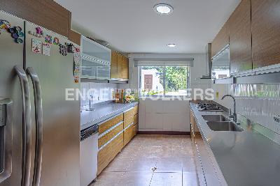 Casa de 3 alcobas en venta en Alto Del Escobero, Medellín, 249 m² · foto 4 de 15