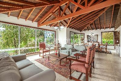 Casa de 5 alcobas en venta en Loma Del Escobero, Medellín, 407 m² · foto 2 de 18