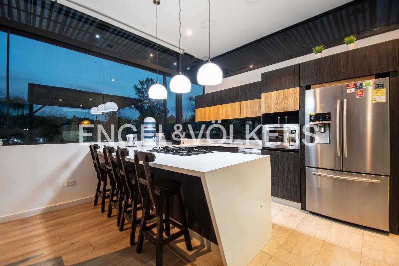 High-Tech 4BR House in Alto De Palmas - 7