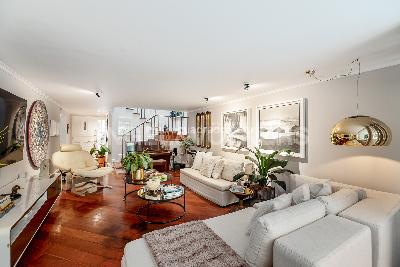 Casa de 3 alcobas en venta en El Tesoro, Medellín, 248 m² · foto 2 de 12