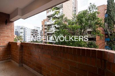 Apartamento en venta en Laureles, Medellín · foto 3 de 12