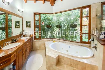 Casa de 4 alcobas en venta en Loma Del Escobero, Medellín, 600 m² · foto 11 de 14