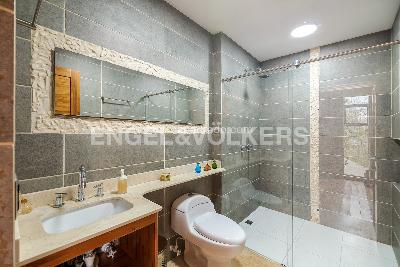 Casa de 5 alcobas en venta en Loma Del Escobero, Medellín, 484 m² · foto 5 de 15