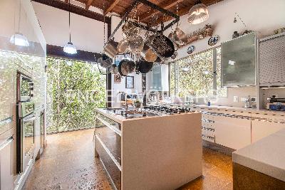 Casa de 3 alcobas en venta en Las Palmas, Medellín, 427 m² · foto 2 de 18