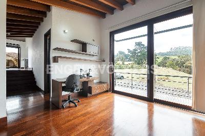 Casa de 3 alcobas en venta en La Acuarela, Medellín, 395 m² · foto 14 de 16