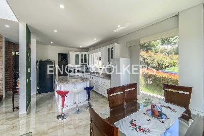 Casa de 3 alcobas en venta en Loma Del Escobero, Medellín, 266 m² · foto 4 de 17