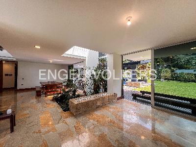 Casa de 4 alcobas en venta en Loma Del Escobero, Medellín, 667 m² · foto 10 de 20