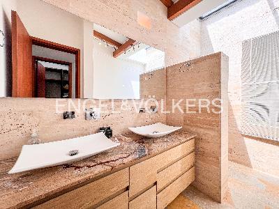 Casa de 4 alcobas en venta en Loma Del Escobero, Medellín, 667 m² · foto 18 de 20
