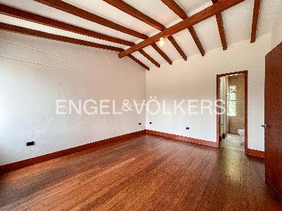 Casa de 4 alcobas en venta en Loma Del Escobero, Medellín, 667 m² · foto 19 de 20