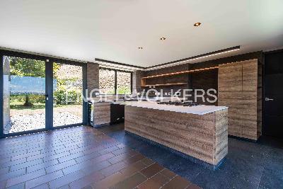 Casa de 4 alcobas en venta en Loma Del Escobero, Medellín, 450 m² · foto 4 de 17