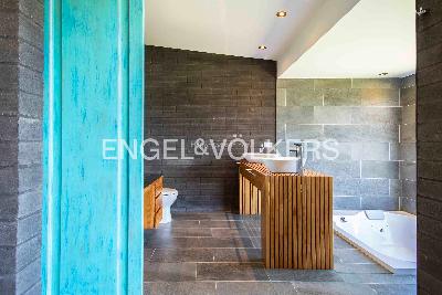 Casa de 4 alcobas en venta en Loma Del Escobero, Medellín, 450 m² · foto 9 de 17