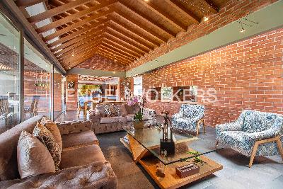 Casa de 3 alcobas en venta en Las Palmas, Medellín, 400 m² · foto 3 de 12