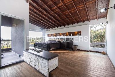 Casa de 5 alcobas en venta en Loma Del Escobero, Medellín, 442 m² · foto 10 de 19