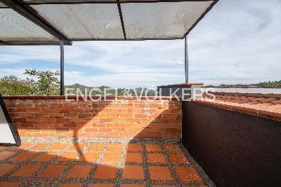 Casa de 5 alcobas en venta en Loma Del Escobero, Medellín, 442 m² · foto 17 de 19