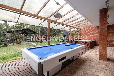 Casa de 5 alcobas en venta en Loma Del Escobero, Medellín, 442 m² · foto 18 de 19