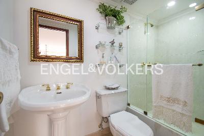 Apartamento de 2 alcobas en venta en Castropol, Medellín, 213 m² · foto 13 de 14