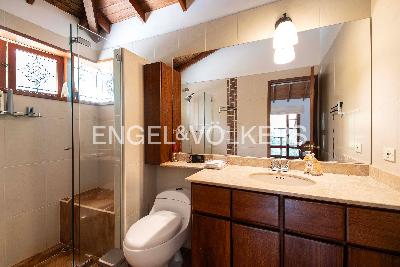 Casa de 4 alcobas en venta en El Esmeraldal, Medellín, 214 m² · foto 13 de 14