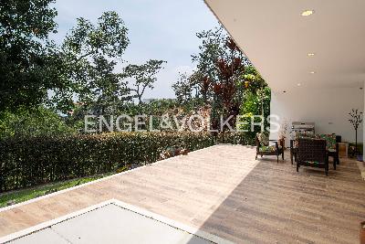 Casa de 5 alcobas en venta en Loma Del Escobero, Medellín, 334 m² · foto 3 de 18