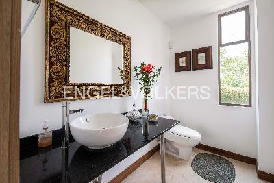 Casa de 5 alcobas en venta en Loma Del Escobero, Medellín, 334 m² · foto 8 de 18