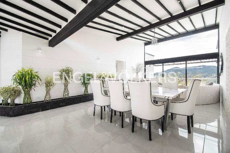 Beautiful 4BR House in El Retiro - 4